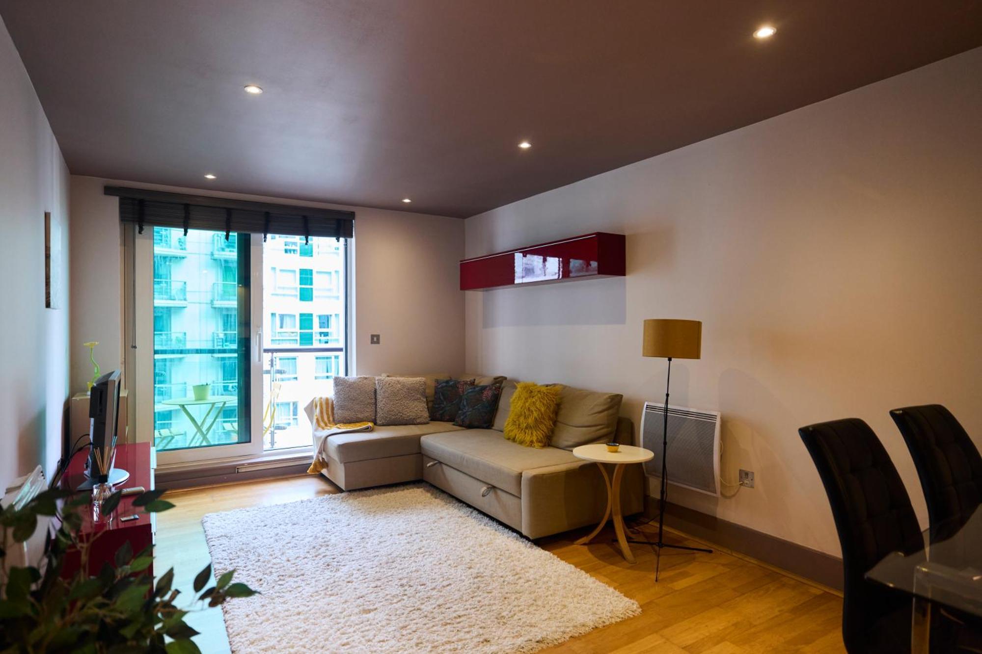 The Vauxhall Hideout - Comfy 2Bdr Flat With Balcony London Bagian luar foto