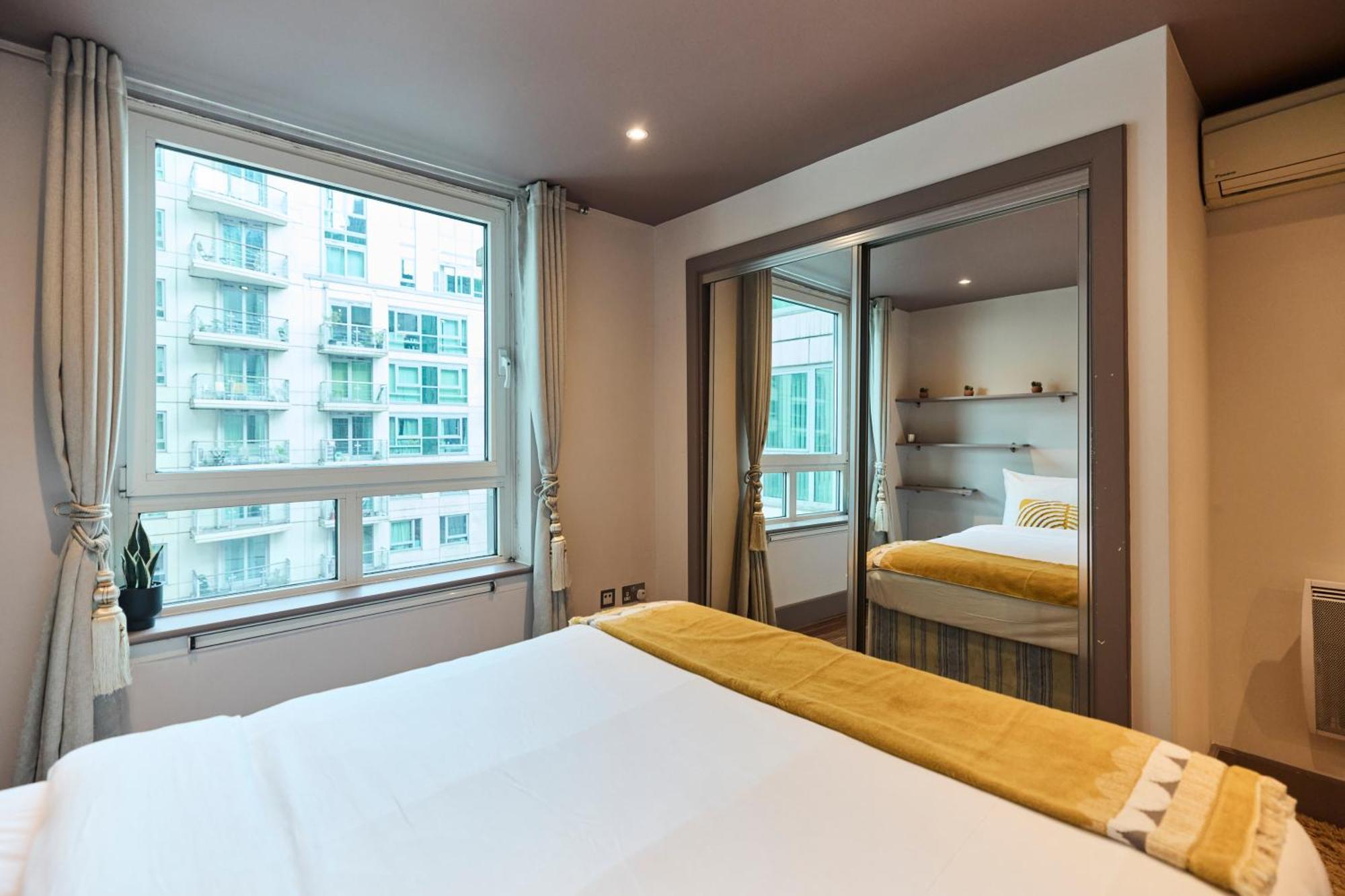 The Vauxhall Hideout - Comfy 2Bdr Flat With Balcony London Bagian luar foto